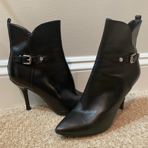 Longchamp Black Leather Booties Sz 8 (Retail $785) - Picture 3 of 12